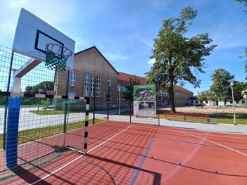 Außenanlagen Fridrich-Schiller-Gymnasium Calbe